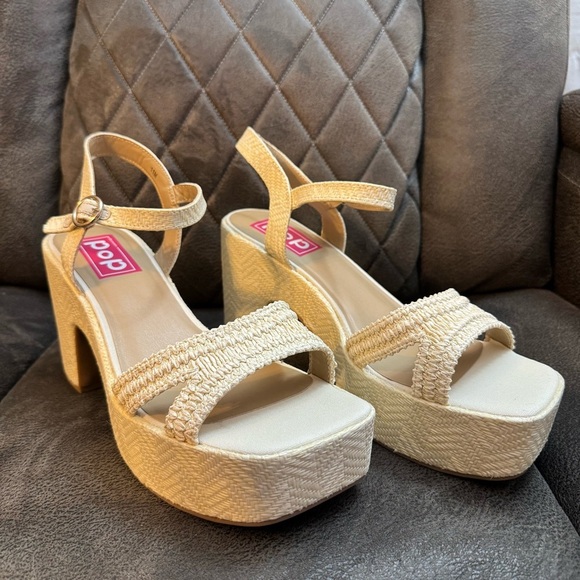 BNWT Pop Applaud Natural Strap Sandals with Heels Size 11 - Picture 2 of 8